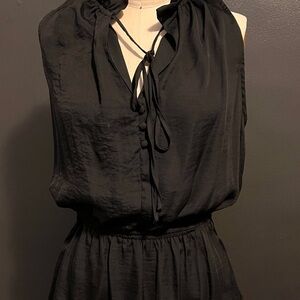 Romeo And Juliet Couture Black Sleeveless Tie-Neck Blouse